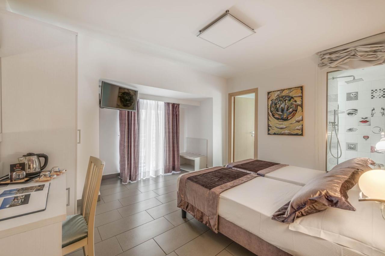 Trevi Palace Hotel Рим Экстерьер фото