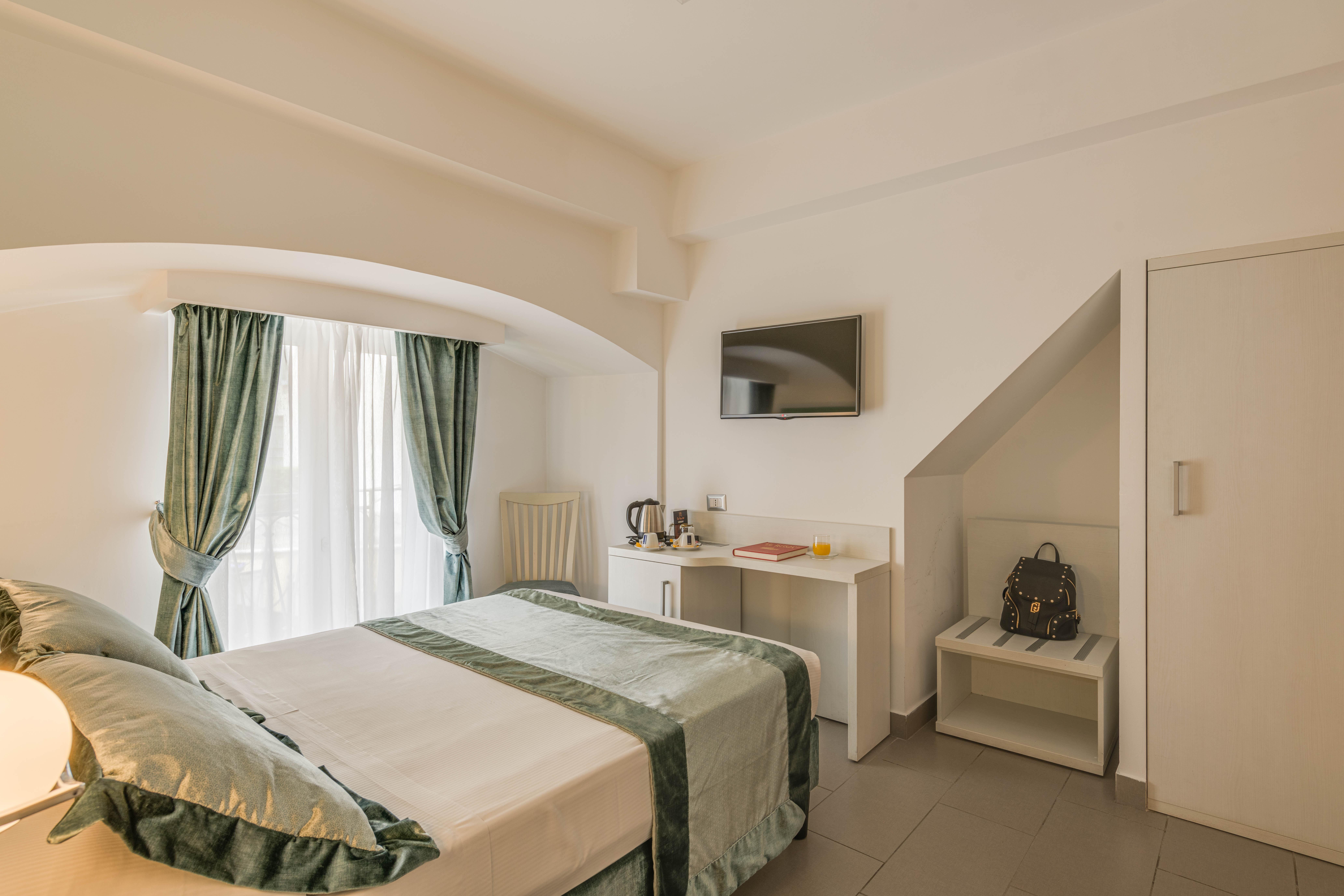 Trevi Palace Hotel Рим Экстерьер фото